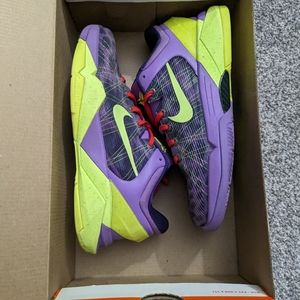 Nike Kobe VII 5Y NWB